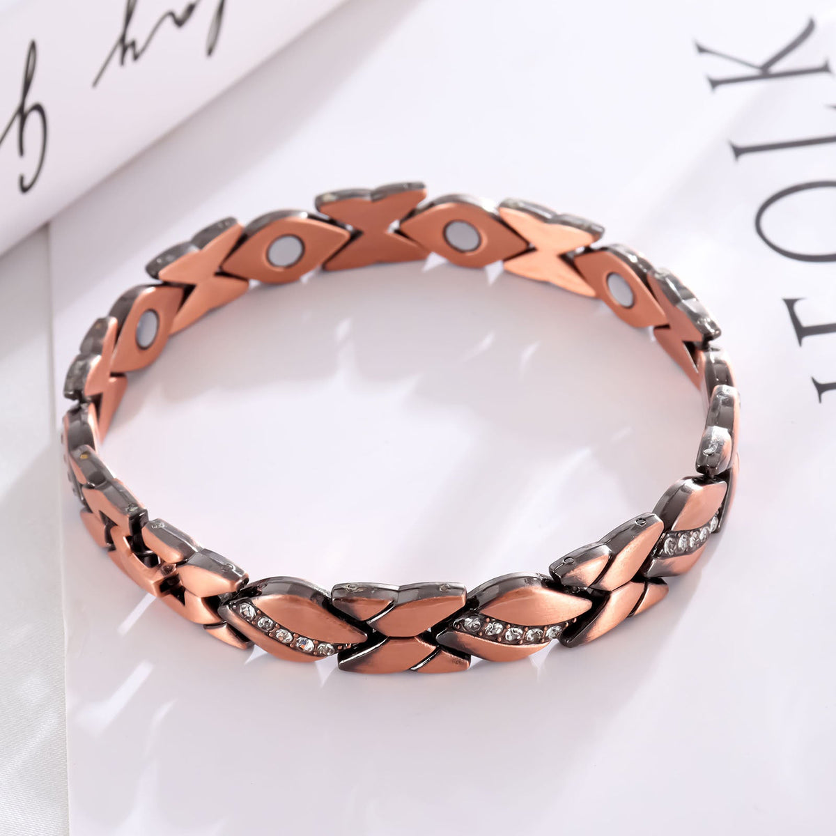 Magnetic Leaf Energy Bracelet - Waterproof & Tarnish-Free