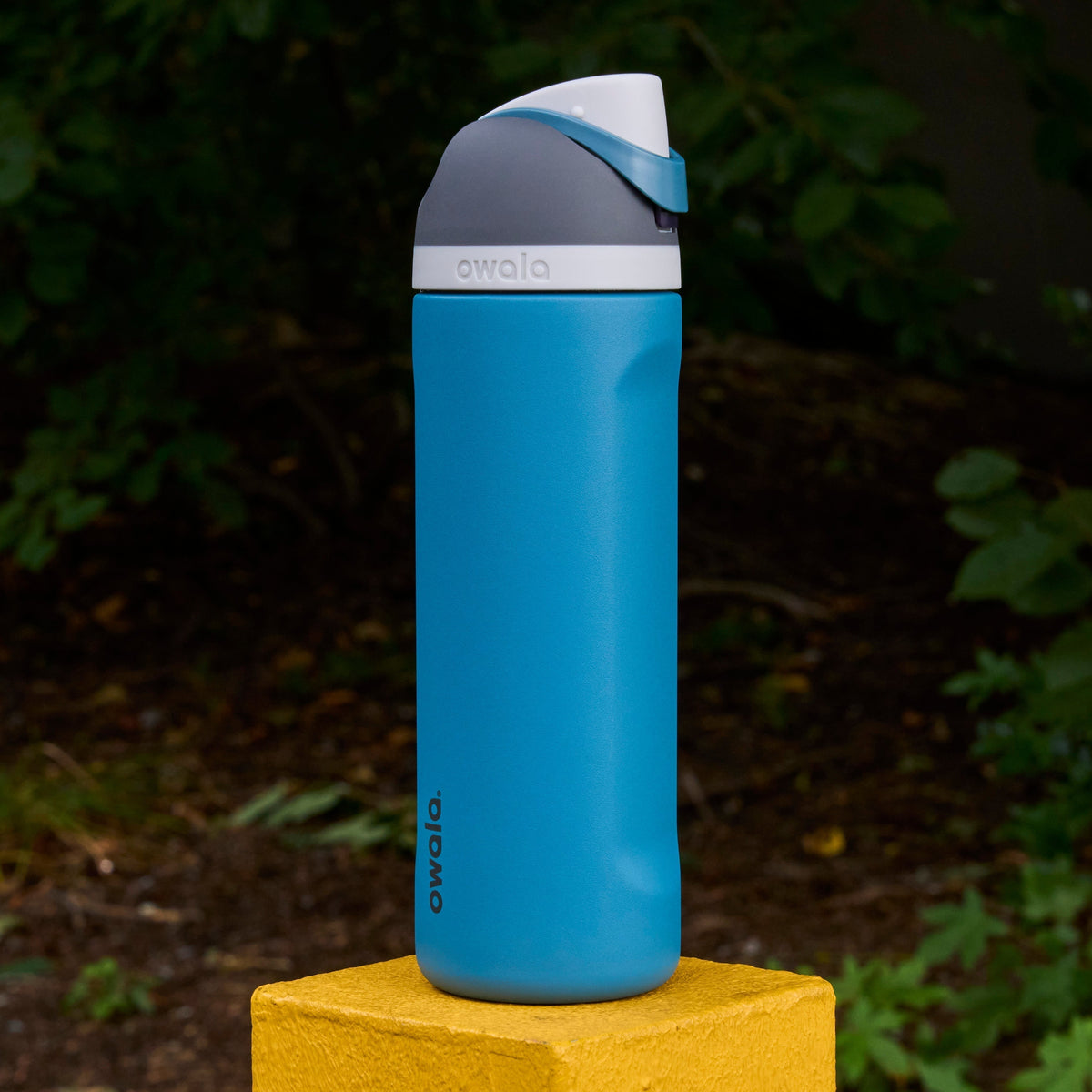 Owala FreeSip Bottle 24oz - Blue Oasis